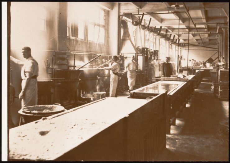 thumbnail of IMAGE 3 Almond Dept 1920 Borthwick Rowntrees_7_133